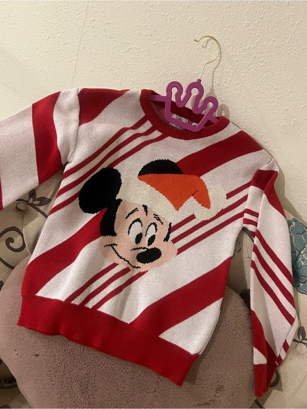 NWOT Disney Red White Mickey Mouse Crewneck Sweater from Hong Kong Disneyland